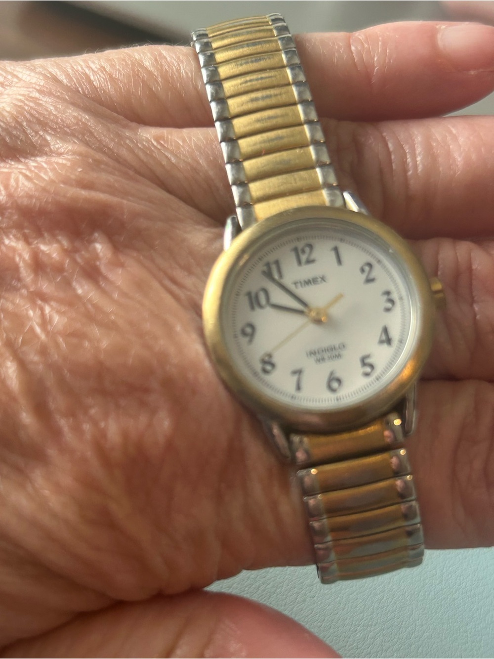 Vintage Timex Indiglo WR30M Ladies Two Tone Stretch Band Watch Untested - Picture 3 of 6